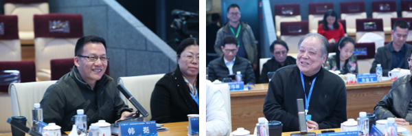 图为会上各界专家展开热情洋溢的交流发言