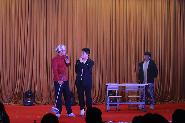 图为小品表演