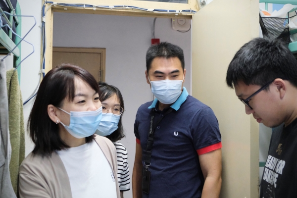 图为慰问现场