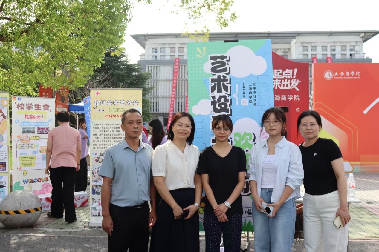 新生家庭合照.jpg